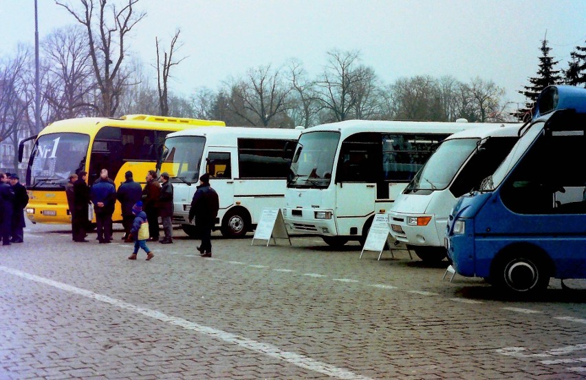 Zwycięstwa pod koniec 2001 r. w Słupsku podczas wystawy...
