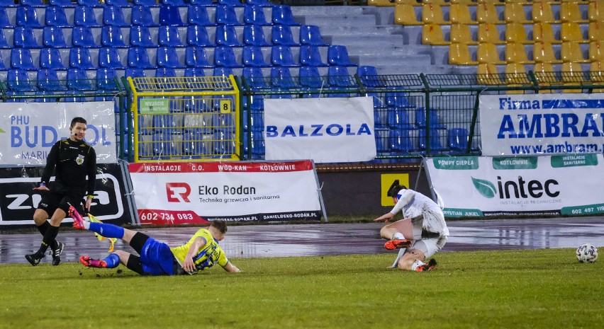W meczu 19. kolejki III ligi Elana Toruń pokonała Unię...