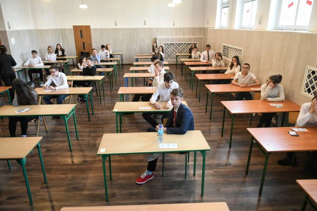W poniedziałek uczniowie 8 klas pisali egzamin z języka polskiego.