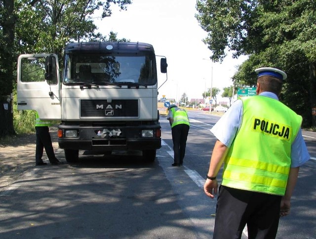 Policja przypomina o ograniczeniu w ruchu ciężarówek w dniach 11-13 kwietnia