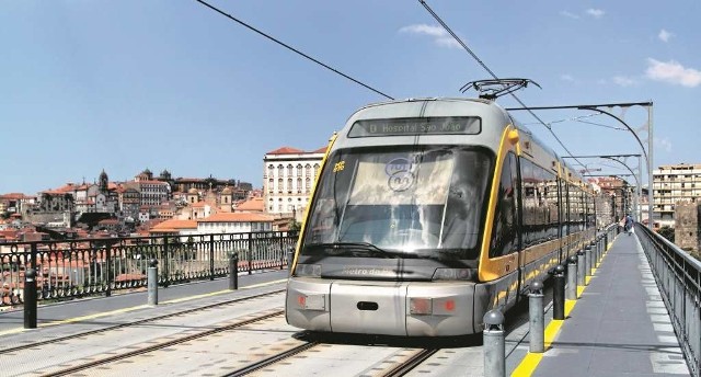 Na wzór Porto Kraków mógłby mieć "lekkie metro" przypominające szybki tramwaj