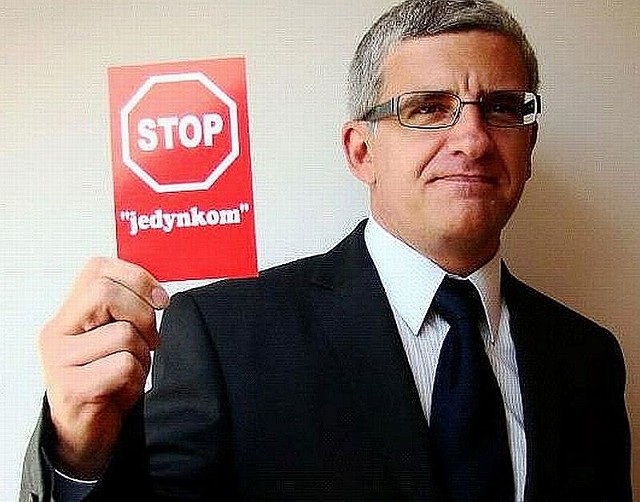 Internetowy plakat reklamujący akcję "Stop jedynkom&#8221;.