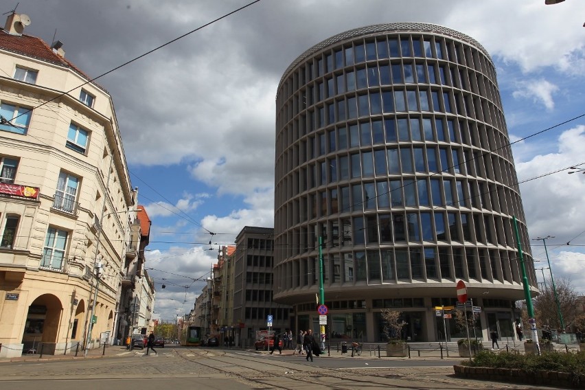 Poznański Okrąglak stoi już 65 lat.