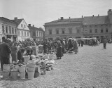 Historia Oświęcimia w czasie niemieckiej okupacji zapisana na archiwalnych fotografiach. Zobaczcie nieznane i mało znane zdjęcia