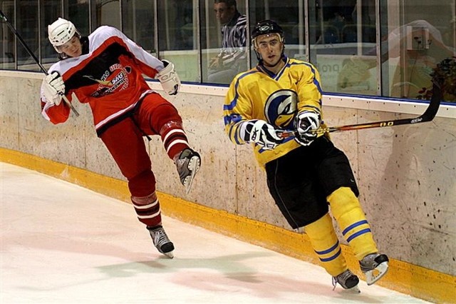 Hokej na lodzie: Orlik Opole-SMS Sosnowiec 5-6.