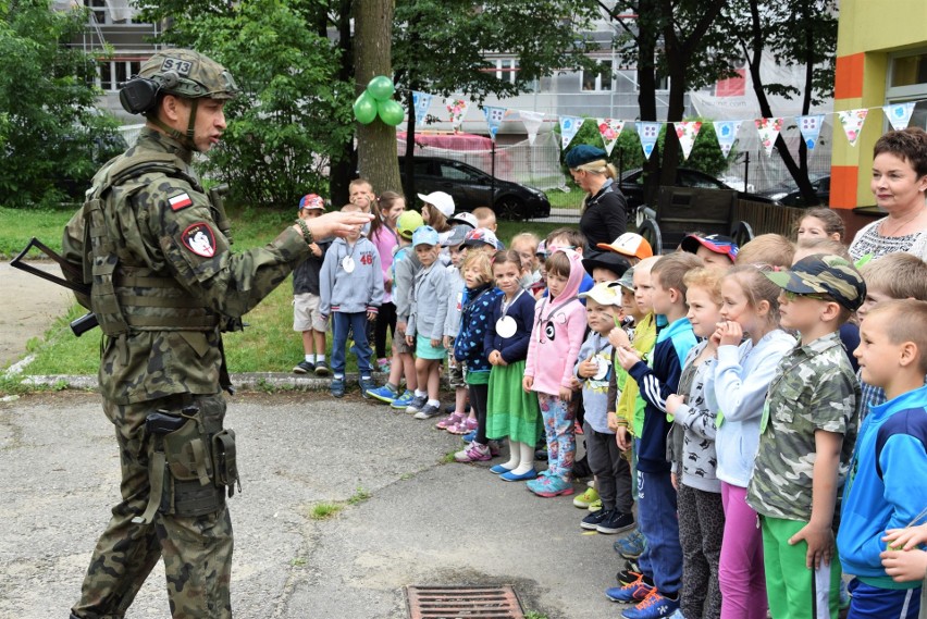 Tyskie przedszkolaki przeszły prawdziwą szkołę przetrwania ZDJĘCIA