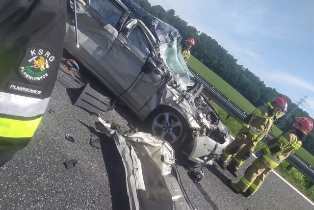 Wypadek na autostradzie A4 przed Gliwicami. Autostrada jest zablokowana, bo w niedalekiej odległości trwają prace drogowe.