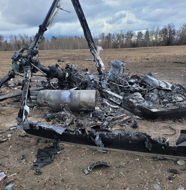 Jeden z zestrzelonych rosyjskich helikopterów. W ciągu ostatniej doby ukraińskie siły zniszczyły łącznie 11 celów powietrznych