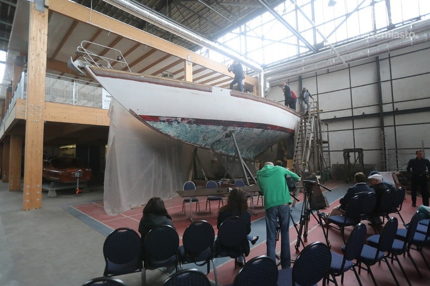 Ten jacht to historia polskiego żeglarstwa. Jacht Polonez ponownie wypłynie na wody po modernizacji