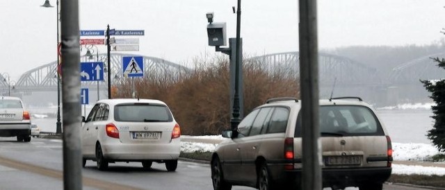 Toruń: Będzie więcej fotoradarów i strażników