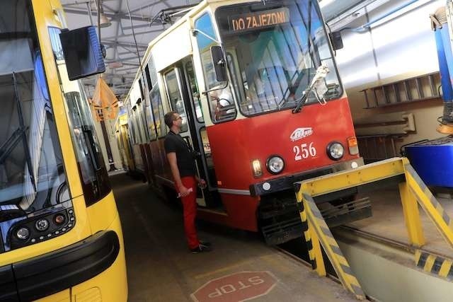 Zajezdnia przy ulicy Sienkiewicza już od dawna nie jest w stanie pomieścić toruńskich tramwajów