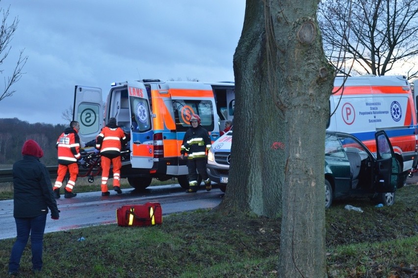 Wypadek na Drodze Krajowej nr 20. Pięć osób rannych