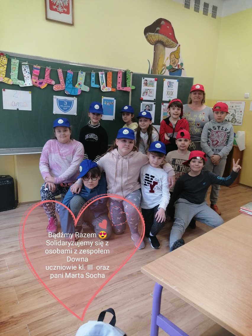 Dzień Kolorowej Skarpetki w szkole w Obrazowie. Uczniowie solidaryzowali się z osobami z zespołem Downa. Zobacz zdjęcia