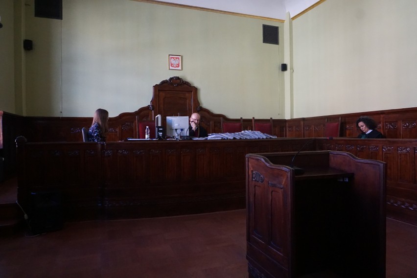 Poznań: Nie rozpoczął się proces prokuratora Z. Trafił do szpitala. Wcześniej usłyszał 128 zarzutów