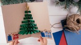 Jak zrobić kartki świąteczne w domu? Najlepsze życzenia na bożonarodzeniowych kartach DIY. Świąteczne życzenia w wyjątkowej oprawie