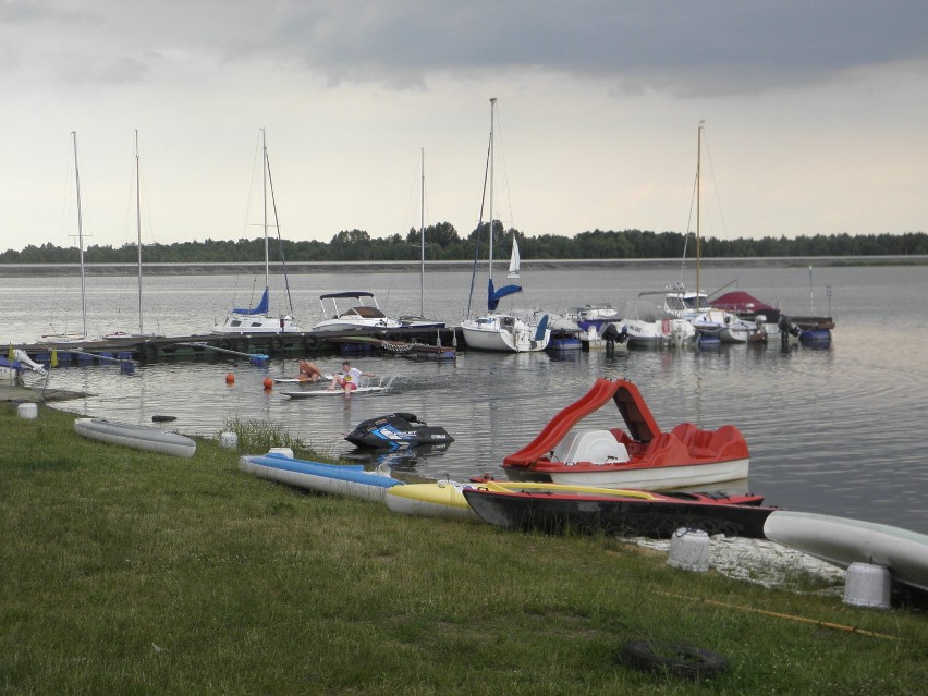 Podczas dnia otwartego Mariny Poraj można sprawdzić się w...