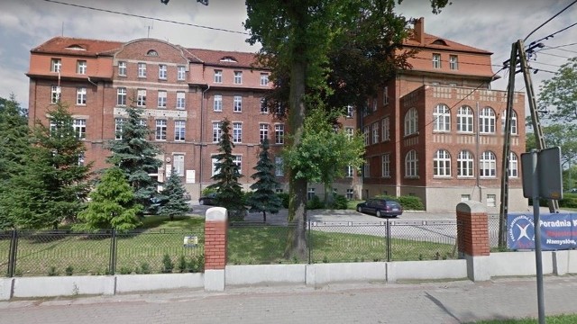 Przyjęcia do namysłowskiego szpitala wstrzymano na półtora tygodnia.