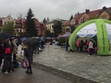 Myślenice. Przyszli na rynek z odpadami, wrócili do domów z sadzonkami