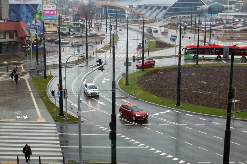 Lubelski ratusz i problem pod Galą. Buspasa na rondzie nie będzie, ale analiza trwa