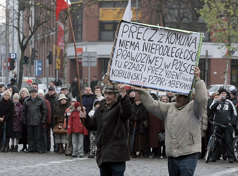 Glówne obchody Świeta Niepodleglości na placu Zwyciestwa  w...