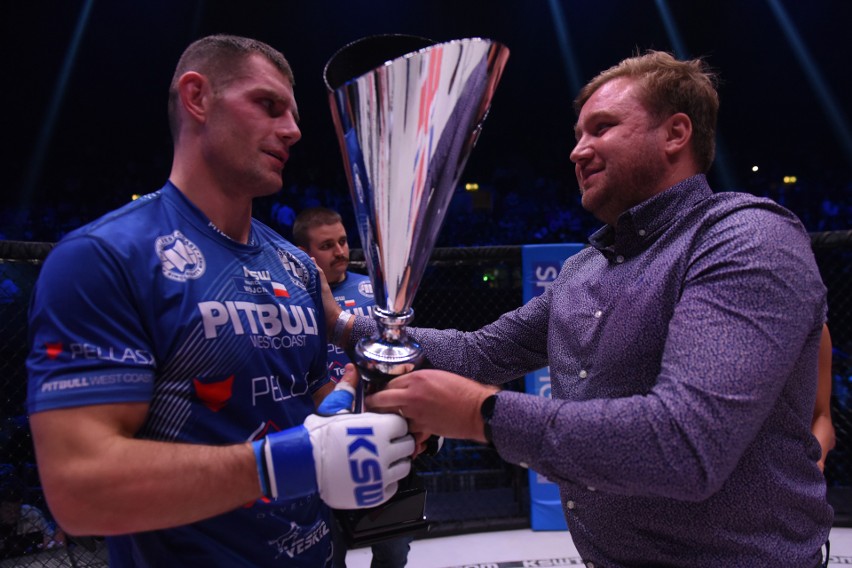 KSW 45. Michał Materla powalczy o pas wagi średniej, tytuł w ciężkiej nie dla Karola Bedorfa