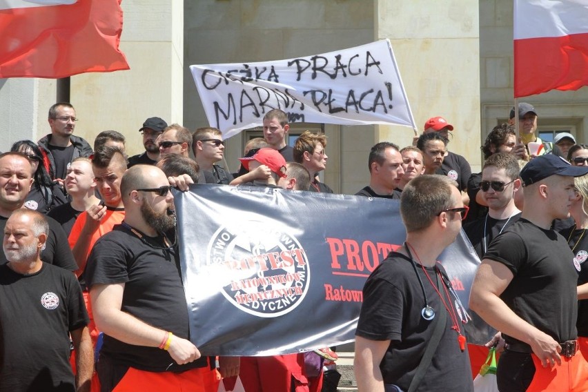 Protest ratowników medycznych we Wrocławiu, 30.06.2017