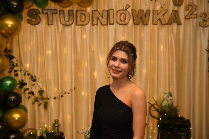 18-letnia Alicja Rzepa ze Staszowa została Miss Studniówki...