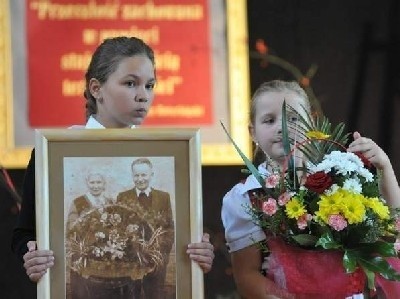 Teraz szkoła w Nietkowie nosi imię Zofii i Stanisława Wróblewskich.