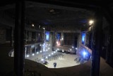 Ruiny Teatru Victoria w Gliwicach. Szarość, beton, pokryte patyną filary, sekretne schody... ZDJĘCIA, WIDEO