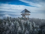 Najnowsza atrakcja Beskidu Wyspowego oficjalnie otwarta. Co można zobaczyć z wieży widokowej na górze Kamionna?