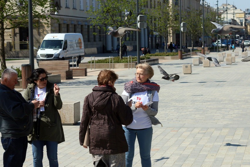 Światowy Dzień Książki w Lublinie i akcja MBP (ZDJĘCIA)