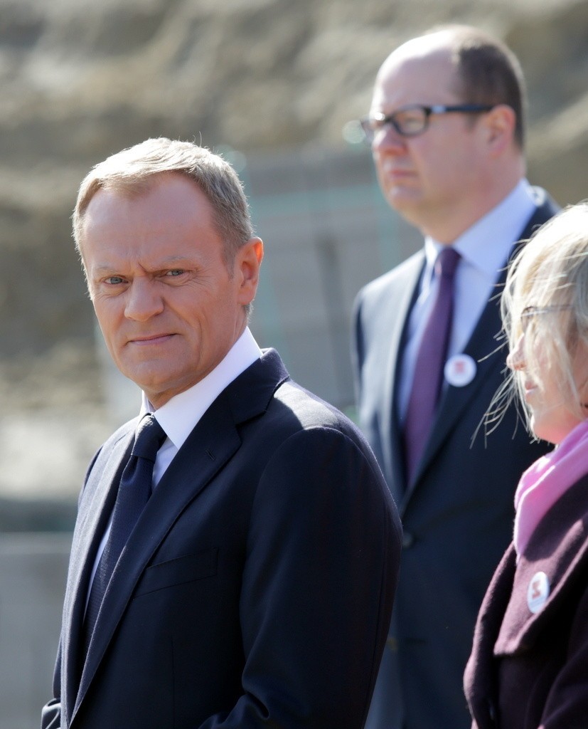 Donald Tusk zainaugurował w Gdańsku budowę Wspólnoty Domowej im. Arama Rybickiego [ZDJĘCIA]