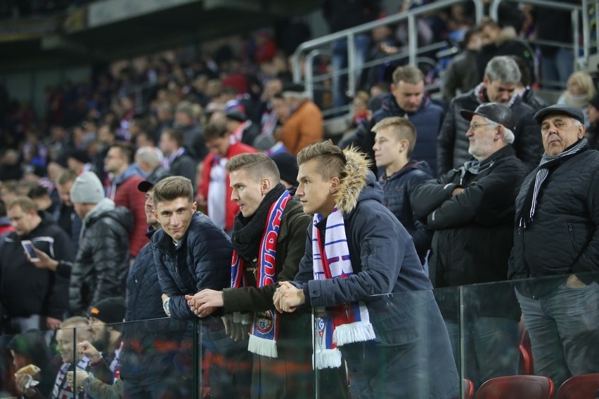 Kibice Górnika Zabrze na meczu z Lechem Poznań