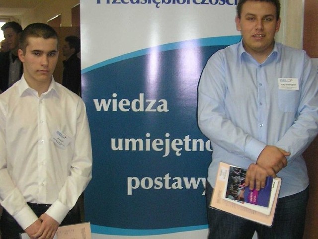 Rafał Cholerzyński i Artur Kot odnieśli sukces w etapie okręgowym Ogólnopolskiej Olimpiady Przedsiębiorczości w Katowicach.