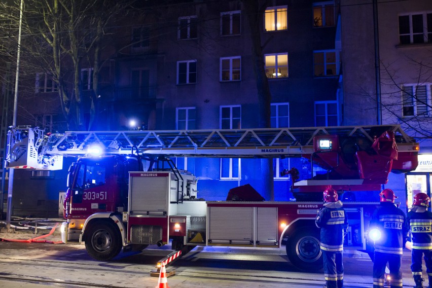 Kraków. Pożar kamienicy przy Królewskiej, jedna osoba nie żyje