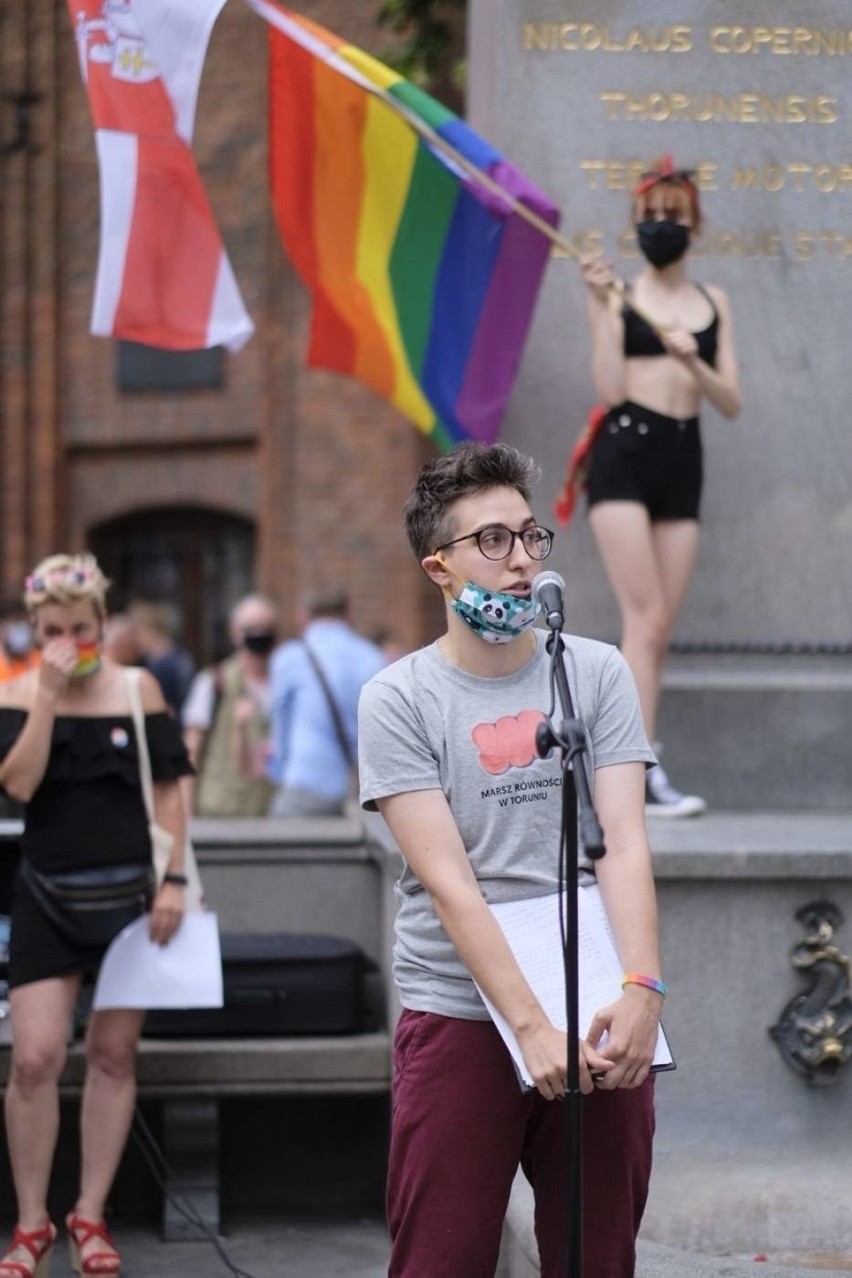 Według niektórych jesteśmy "wynaturzeniem", "fanaberią"... Zachary Larysz, transpłciowy aktywista nie tylko o proteście w obronie Margot