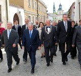 12 maja 2009 roku Prezydent Lech Kaczyński odwiedził Sandomierz i Koprzywnicę. Zobacz archiwalne zdjęcia   