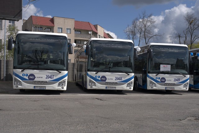 Cztery nowe autobusy Iveco zakupiono dzięki dofinansowaniu z Polskiego Ładu.