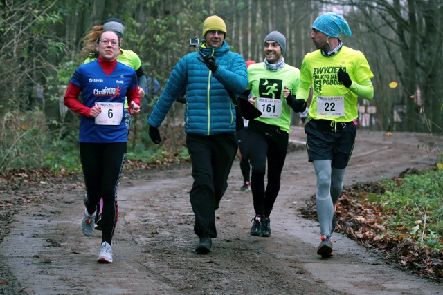 Wczorajszy bieg na 12 km przyciągnął sportowych zapaleńców z różnych części naszego regionu.