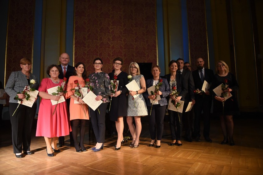 Toruń. Wręczenie nagród z okazji Dnia Nauczyciela. Zobaczcie zdjęcia!