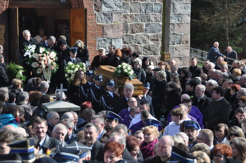 Pogrzeb Jana Kulasa, wieloletniego wójta Sulęczyna [ZDJĘCIA]