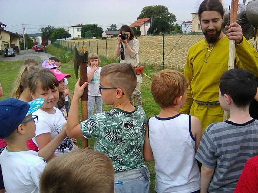 Warsztaty z grupą rekonstrukcyjną w Żorach - Osinach