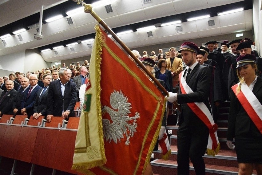 Akademia Techniczno-Humanistyczna w Bielsku-Białej...