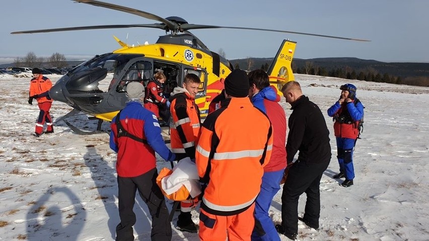 Wypadek na stoku. Śmigłowiec LPR lądował po rannego chłopca 