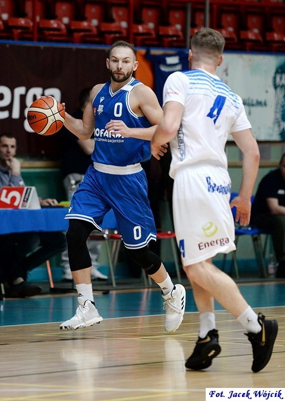 I liga koszykarzy: Energa Kotwica Kołobrzeg - Biofarm Basket Poznań 88:77 [ZDJĘCIA]