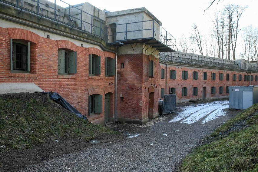 Kraków. Fort "Łapianka" studnią bez dna? Miasto pompuje miliony złotych w remont. Kiedy powstanie tam Muzeum?