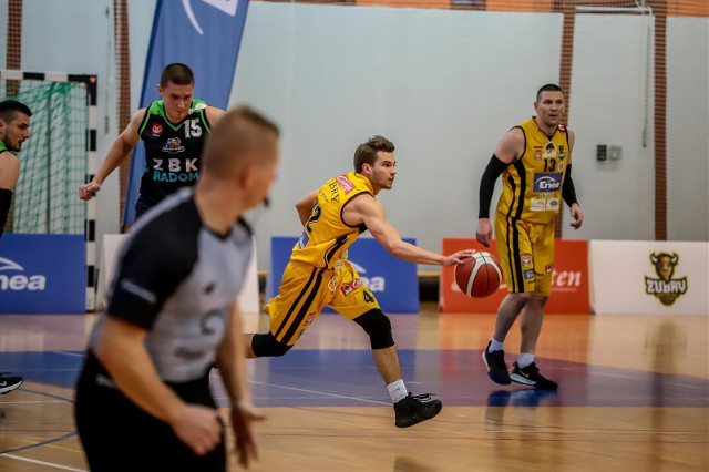 II liga koszykówki. Wygrana Tura Basket i porażka Żubrów Chorten Białystok