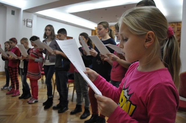 W Oleśnie dzieci ćwiczą w tamtejszej szkole muzycznej nawet po 2-3 godziny dziennie.