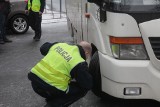 Policja i Inspekcja Transportu Drogowego kontrolują autokary z dziećmi