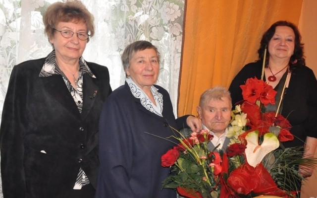 Antoni Kołba z córkami: Ireną Jamroziak, Gabrielą Łyczek i Barbarą Cuper.